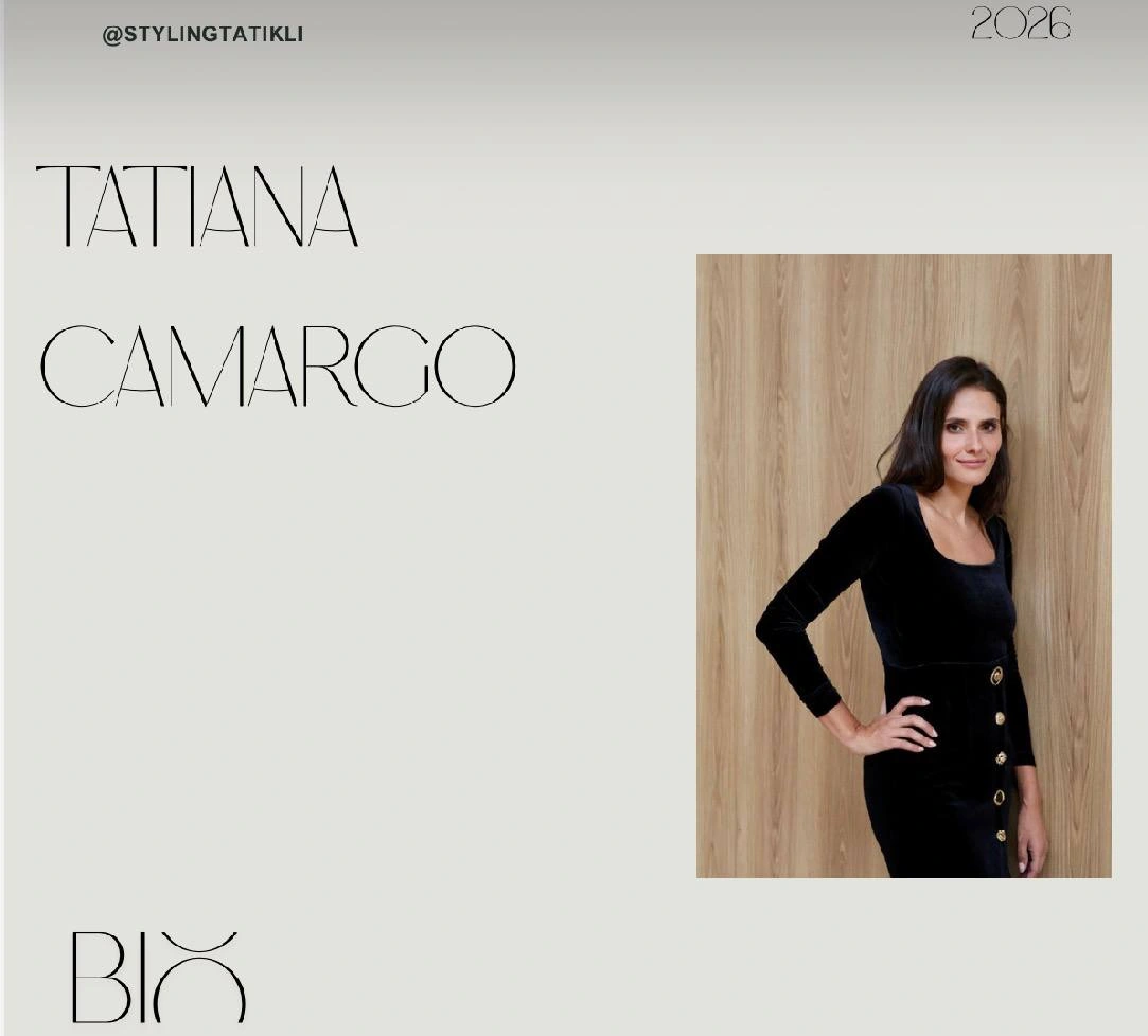 Arte de apresentação da consultoria com o nome Tatiana Camargo, perfil @stylingtatikli e retrato da profissional em roupa preta